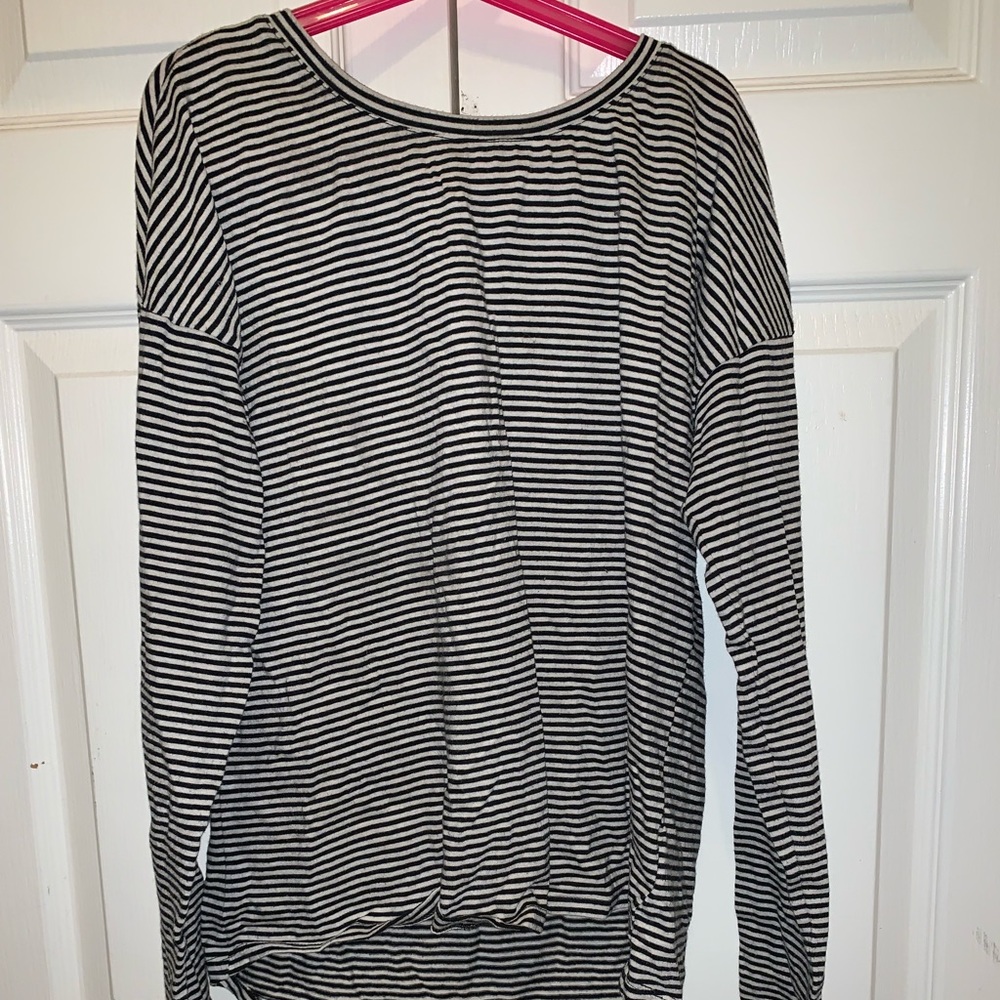 Old navy long sleeve shirt